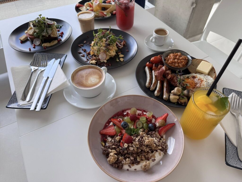 Snídaně v Bistro Caffé Movela